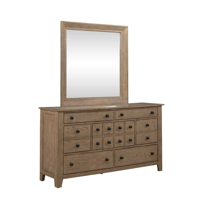 Grandpas Cabin - 7 Drawers Dresser & Mirror - Light Brown