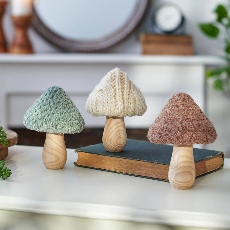 Knitted Mushrooms Sitter