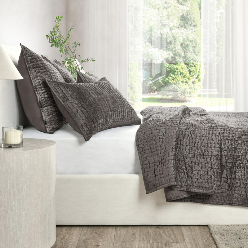 Bari - Velvet Quilt Set