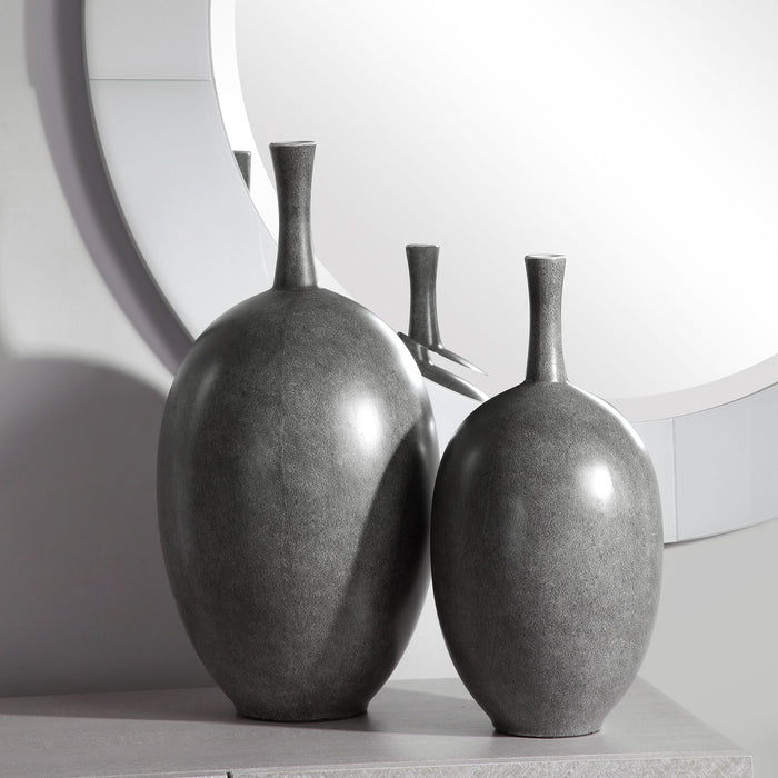 Riordan - Modern Vases (Set of 2) - Black