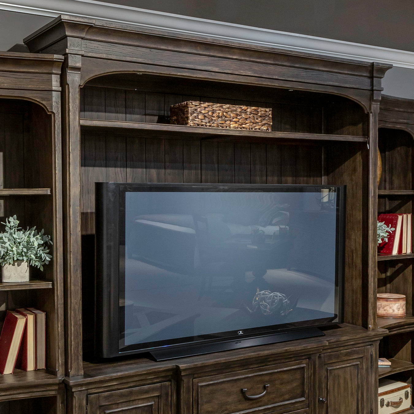 Home Entertainment > Hutches