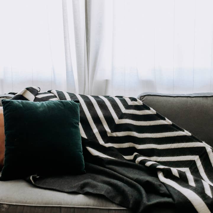 Paramo Blanket | Natural & Black | 92x78