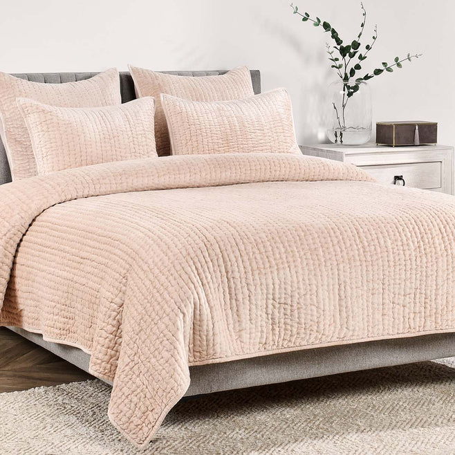 Bari - Velvet Quilt