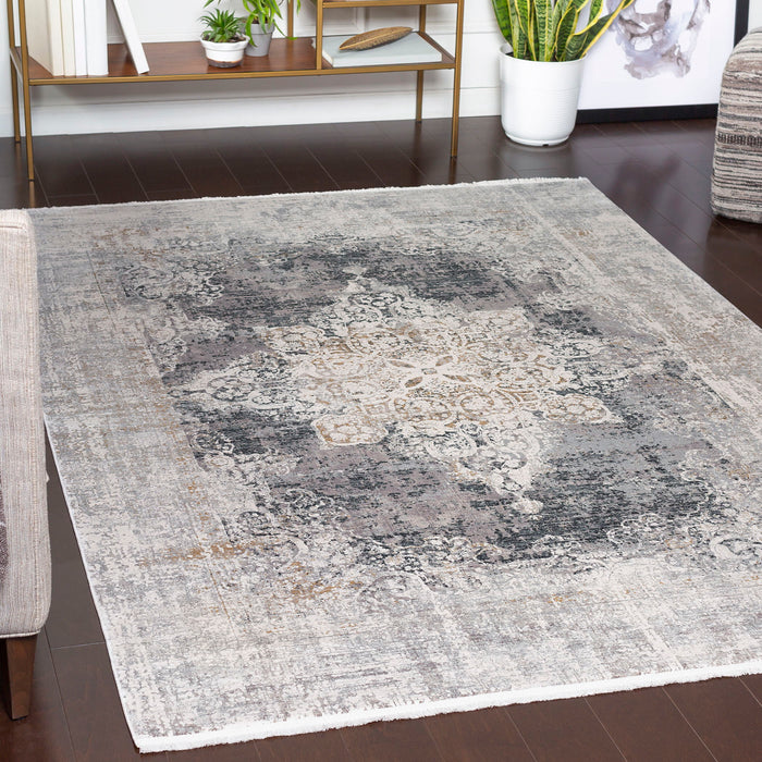 Poneto - Traditional 7.5 X 11 Rug - Pearl Silver