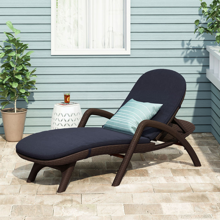 Mikael - Chaise Lounge With Cushion