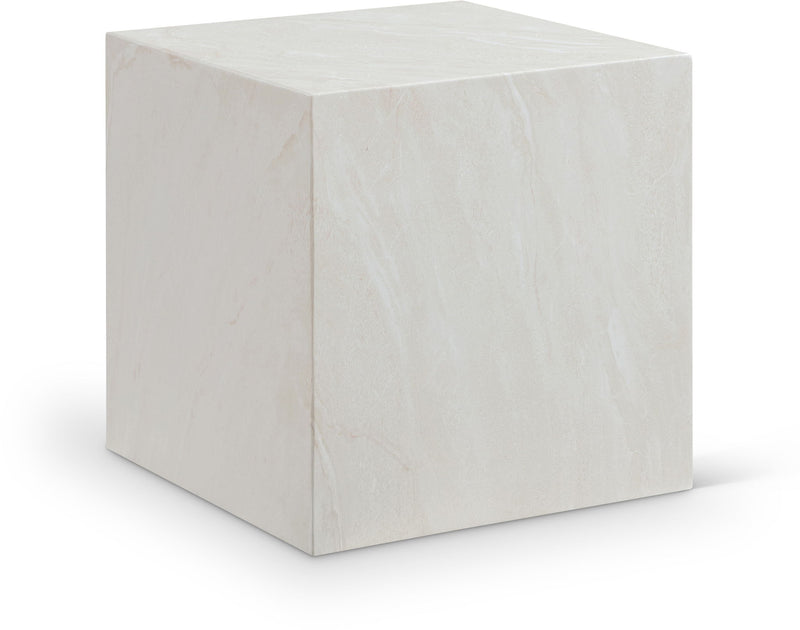 Piazza - Table
