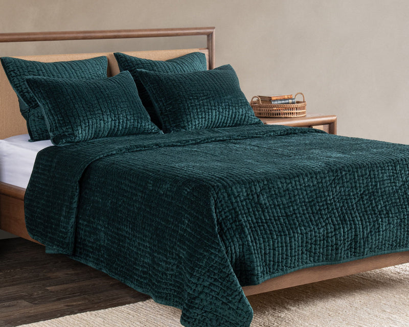 Bari - Velvet Quilt