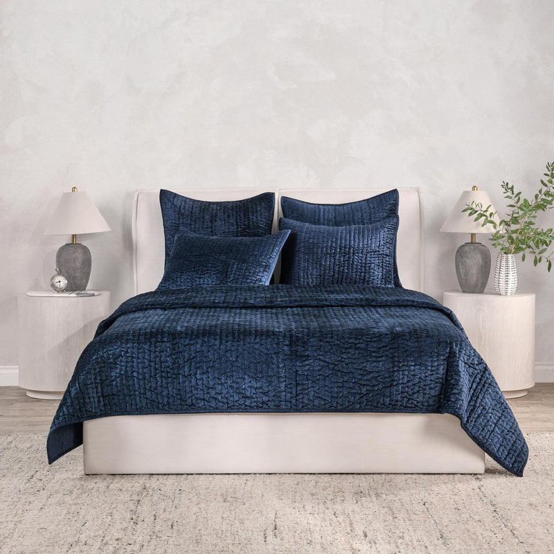 Bari - Velvet Quilt