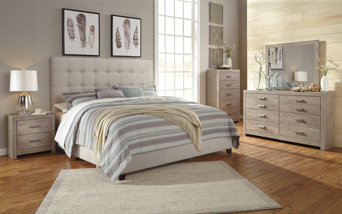 Dolante Upholstered Bed