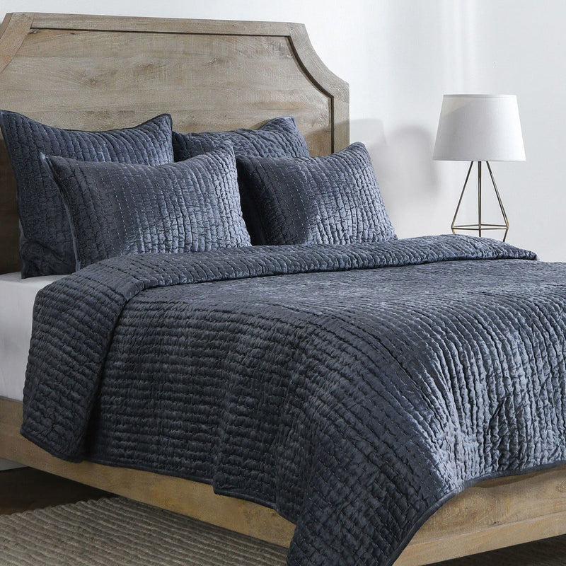 Bari - Velvet Queen Quilt - Sea Fog