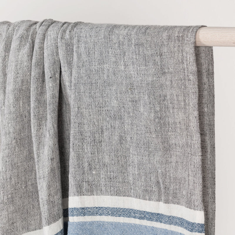 Lima - Throw - Capri Blue / Dark Gray